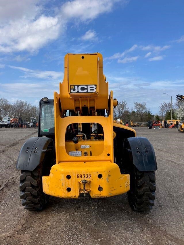2021 JCB 512-56-2