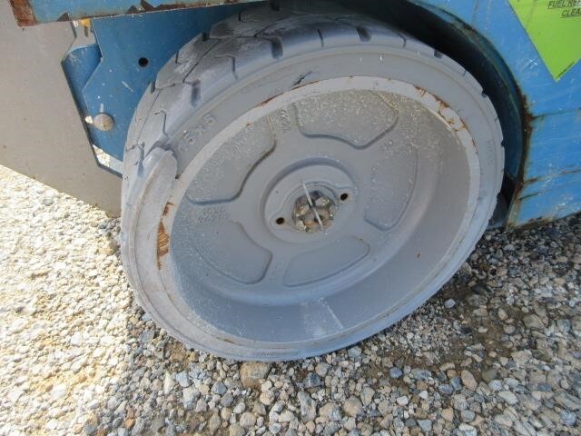 2017 Genie GS-2632-5