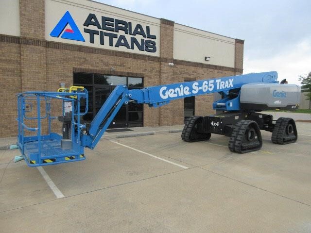 2025 Genie S-65 Trax-2