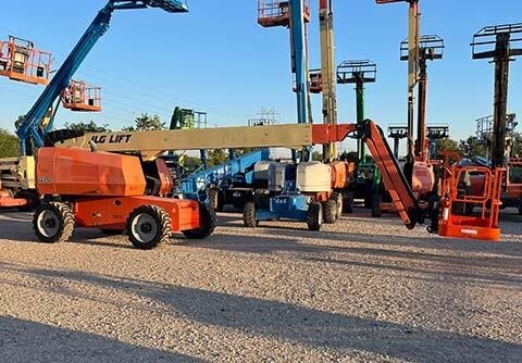 2017 JLG 660SJ-4