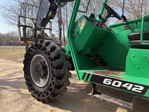 2016 SkyTrak 6042-10