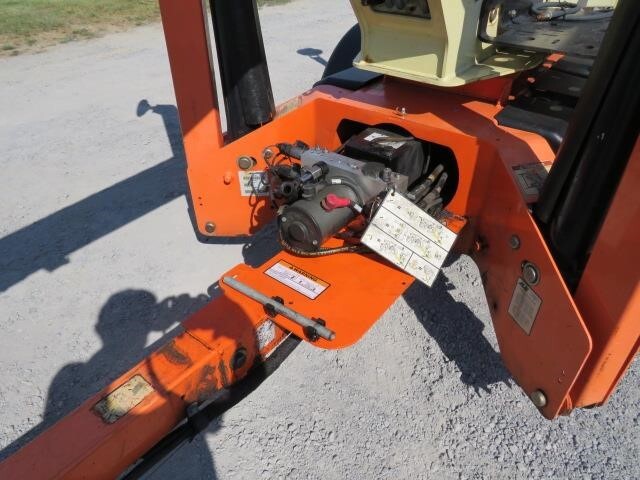 2018 JLG T500J-19