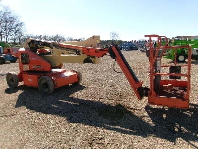 2015 JLG E450AJ-2