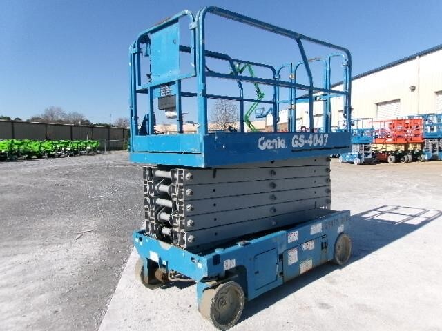 2017 Genie GS-4047