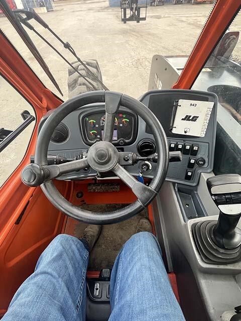 2018 JLG 943-11