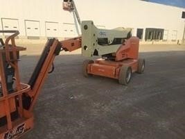 2013 JLG E450AJ