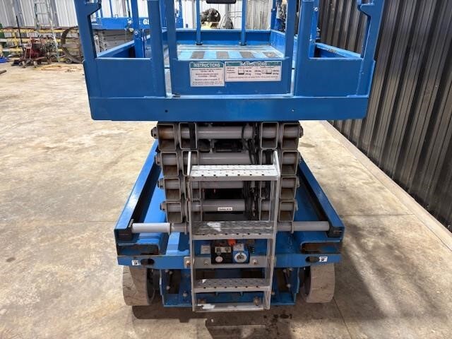 2019 Genie GS-3246-7