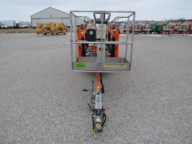 2019 JLG T350-7