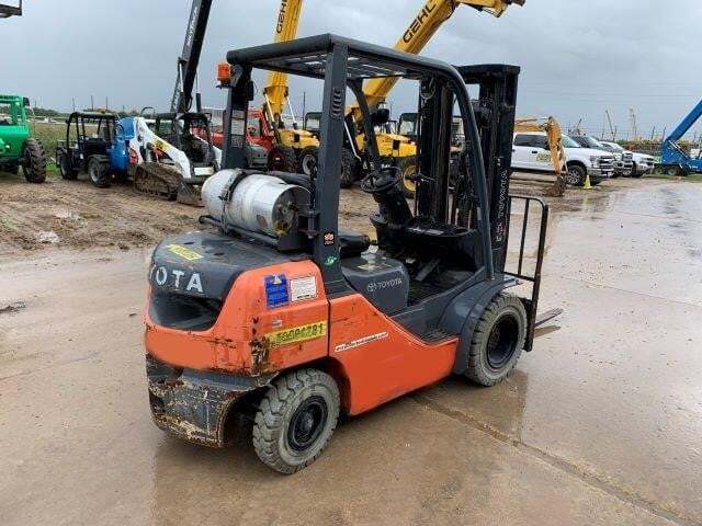 2017 Toyota 8FGU25-3