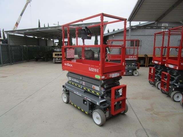 2025 Skyjack SJ3219E-3
