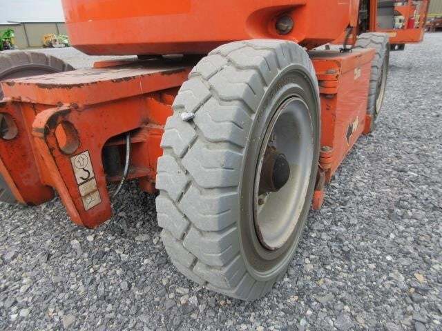2015 JLG E300AJP-10