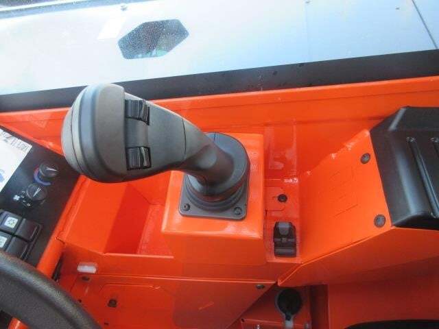 2025 SkyTrak 8042-22