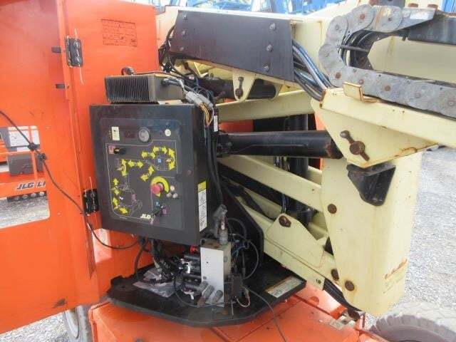 2015 JLG E300AJP-17