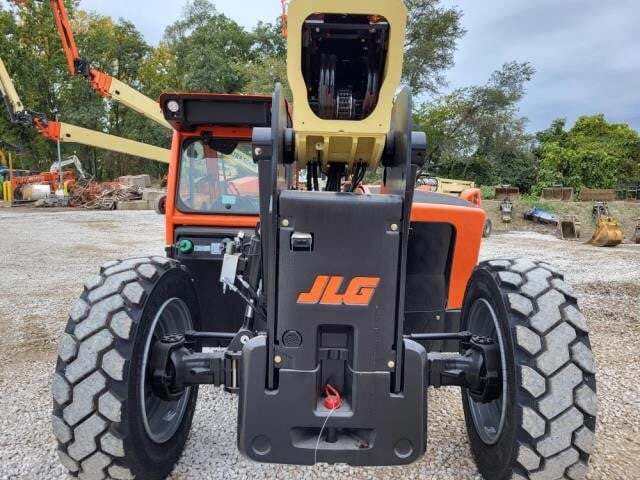 2025 JLG 742-5