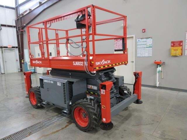 2026 Skyjack SJ-6832RT-4
