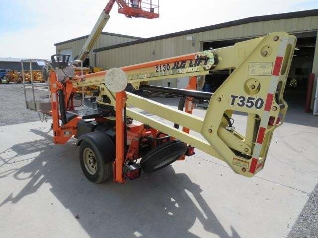 2018 JLG T350-8