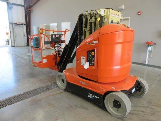 2025 JLG Toucan 32E-8
