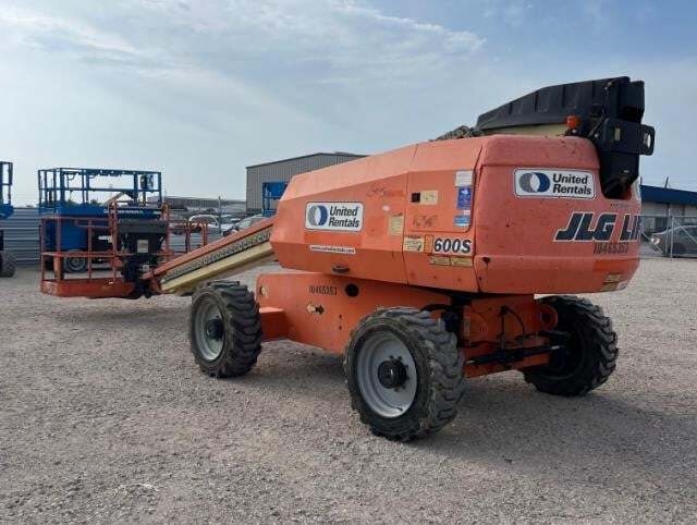 2016 JLG 600S-7