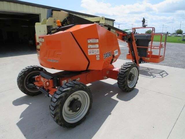 2019 JLG 340AJ-4