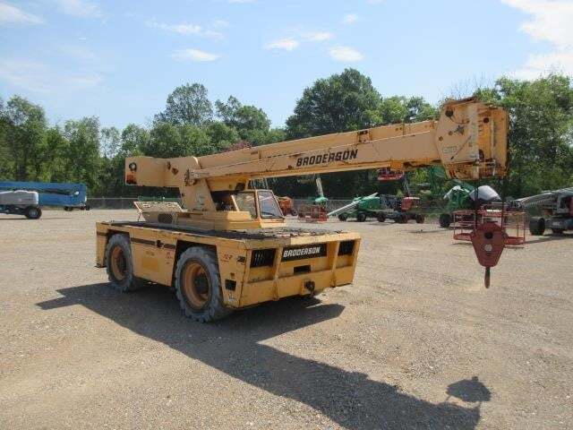 2013 Broderson IC-200-3H-2
