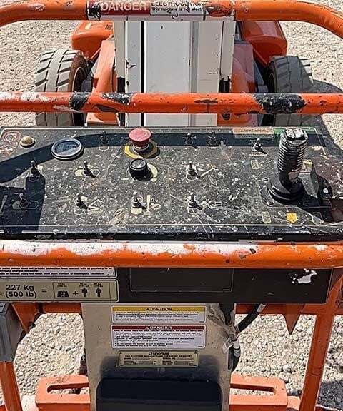 2017 Snorkel AB46JE-12