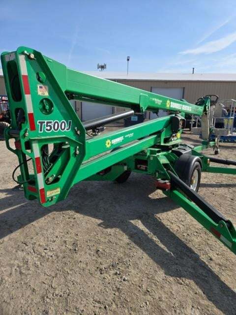 2017 JLG T500J-8