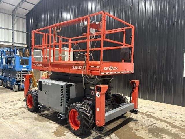 2018 Skyjack SJ-6832RT-8