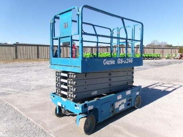 2018 Genie GS-3246