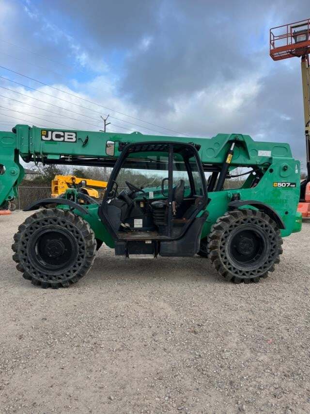 2017 JCB 507-42-3
