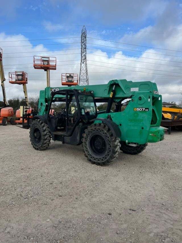 2017 JCB 507-42-4