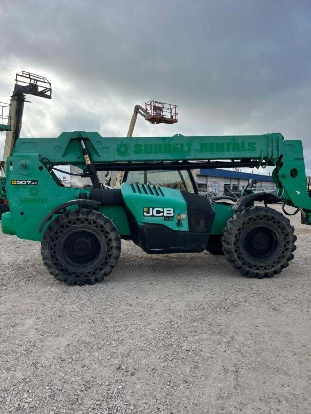 2017 JCB 507-42-8