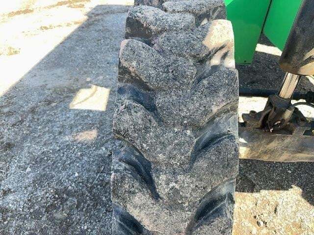 2016 SkyTrak 8042-12