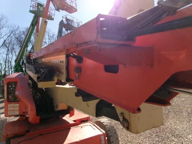 2015 JLG E450AJ-11