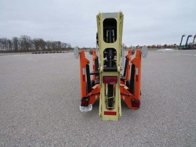 2019 JLG T350-7