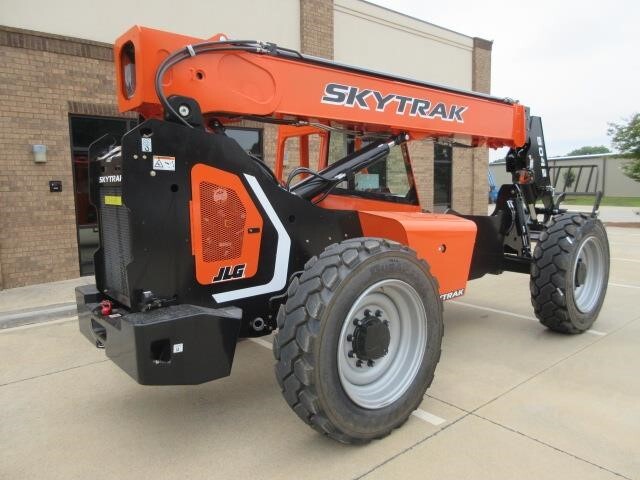 2025 SkyTrak 8042-6
