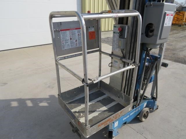 2009 Genie AWP-40S-12