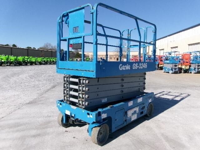 2018 Genie GS-3246