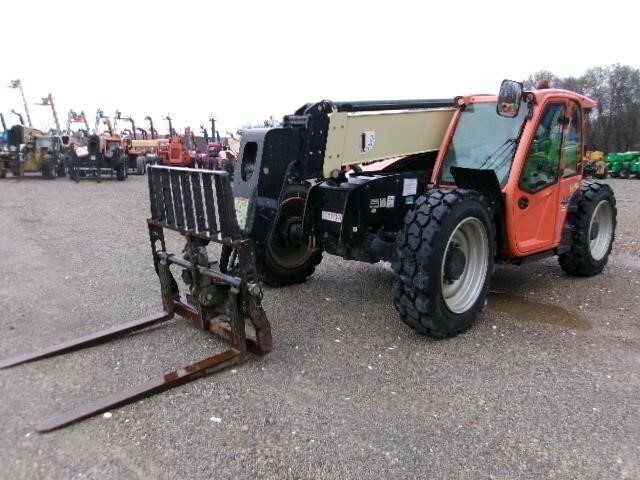 2018 JLG 742