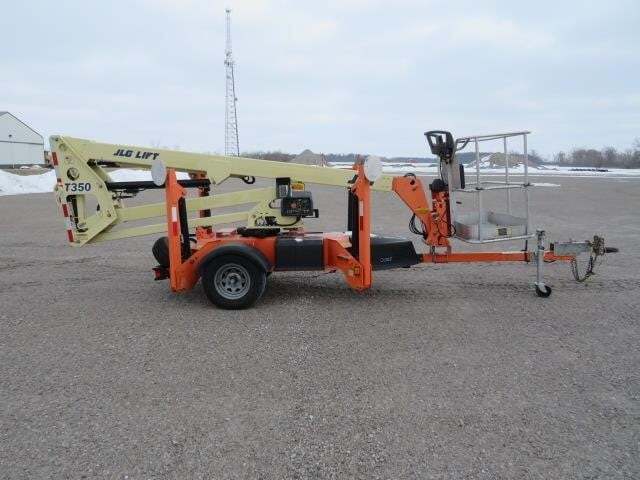 2019 JLG T350-5