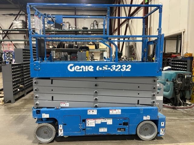 2019 Genie GS-3232