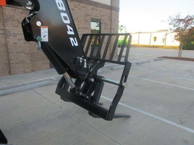 2025 SkyTrak 8042-10