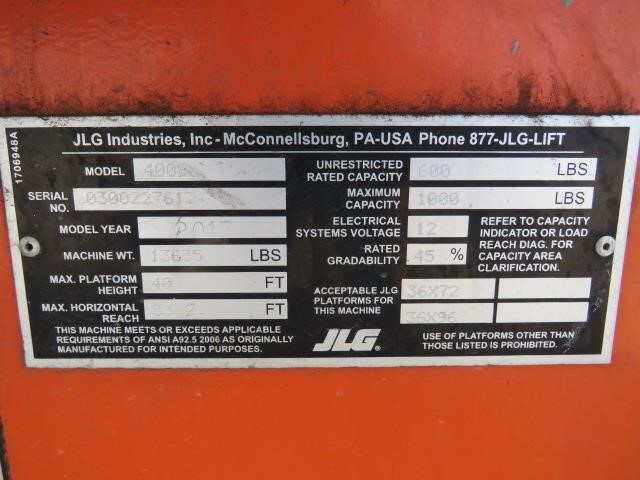 2017 JLG 400S-19