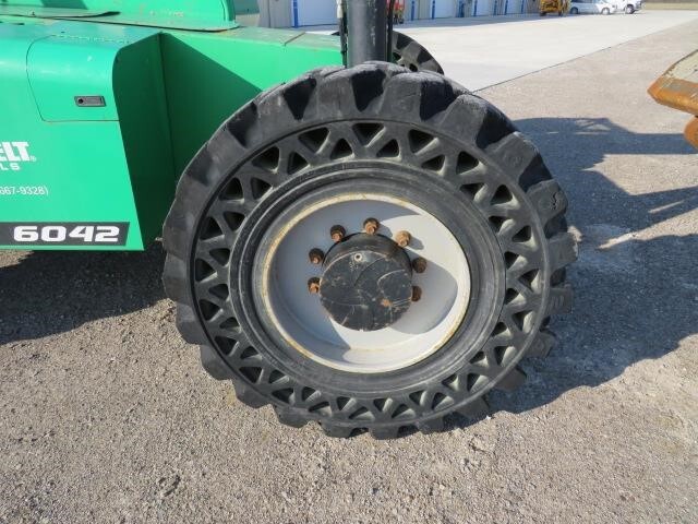 2016 JLG 6042-11