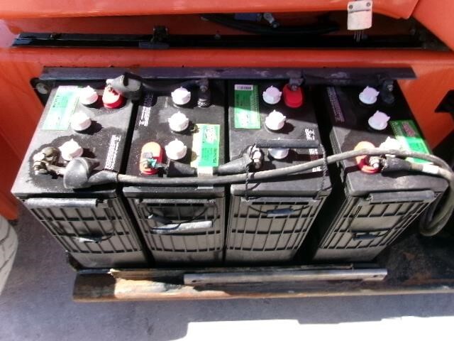 2012 JLG E400AJPN-14