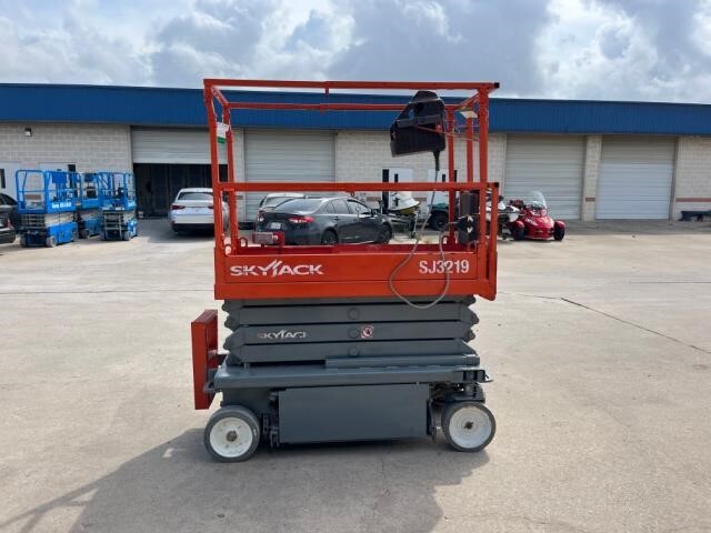 2021 Skyjack SJ3219-13