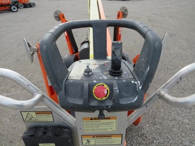 2019 JLG T350-18