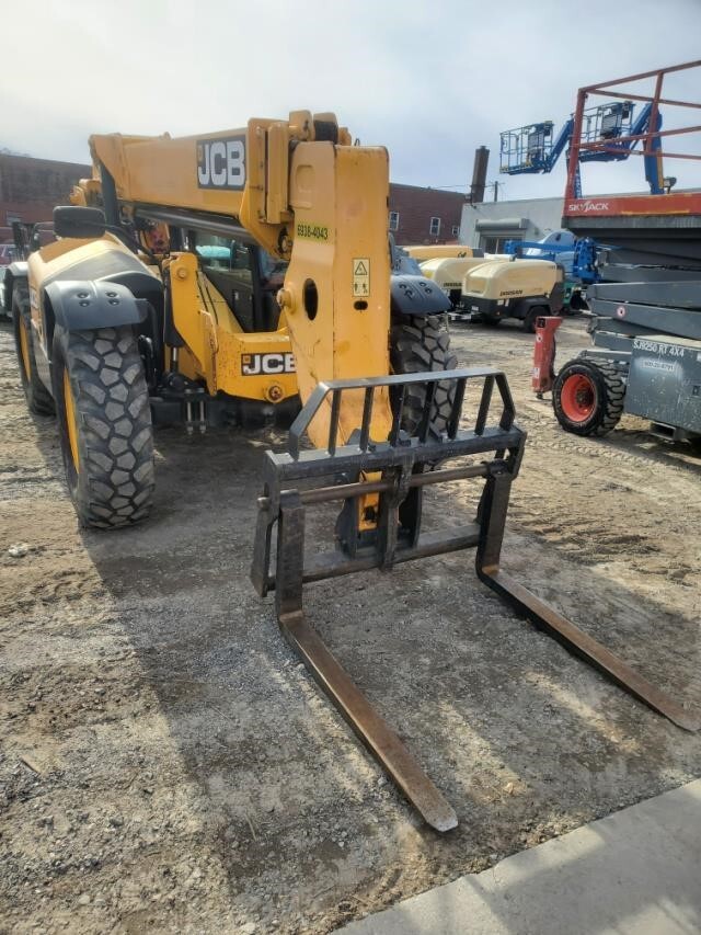 2019 JCB 507-42-8