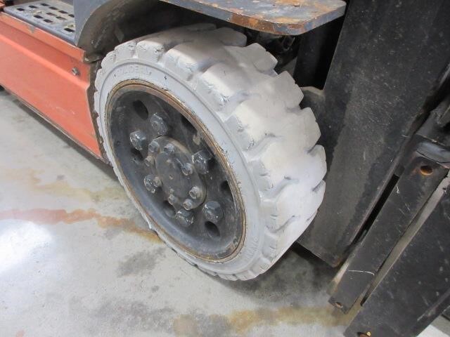 2017 Toyota 8FBCU25-6