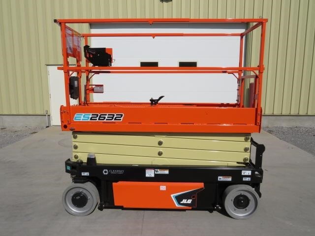 2026 JLG ES2632