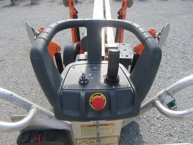 2018 JLG T350-7